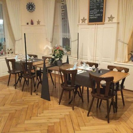 Hotel Restaurant Raben Linthal Exterior photo