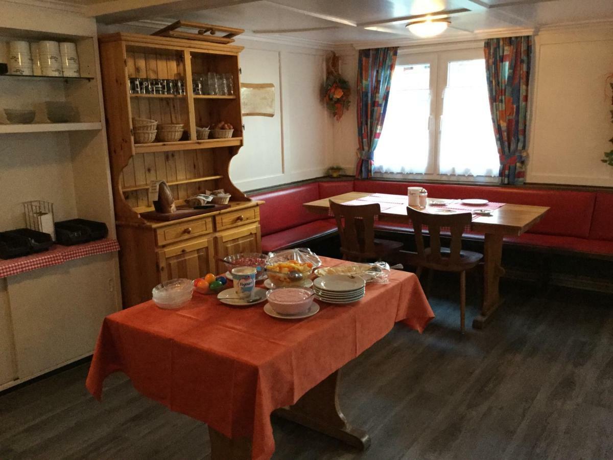 Hotel Restaurant Raben Linthal Exterior photo